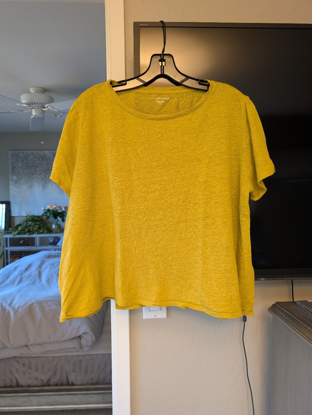 Eileen Fisher 100% Organic Linen Chartreuse Short Sleeve Top T-Shirt Medium
